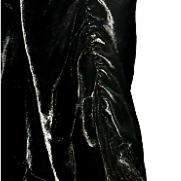 Torrid Womens Shirt Black Velvet Short Ruched Sleeves Top Size 2 NWT - Picture 3 of 10